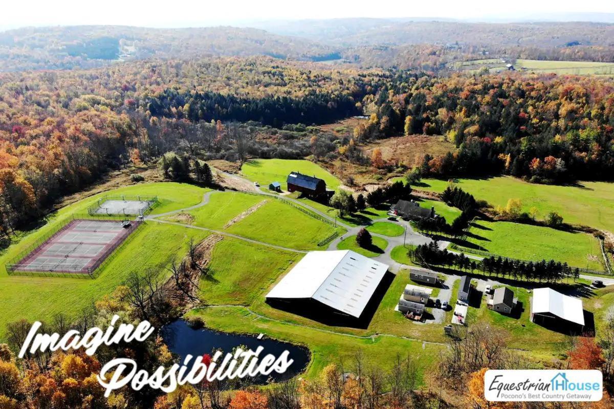 Equestrian House * Pleasant Mount